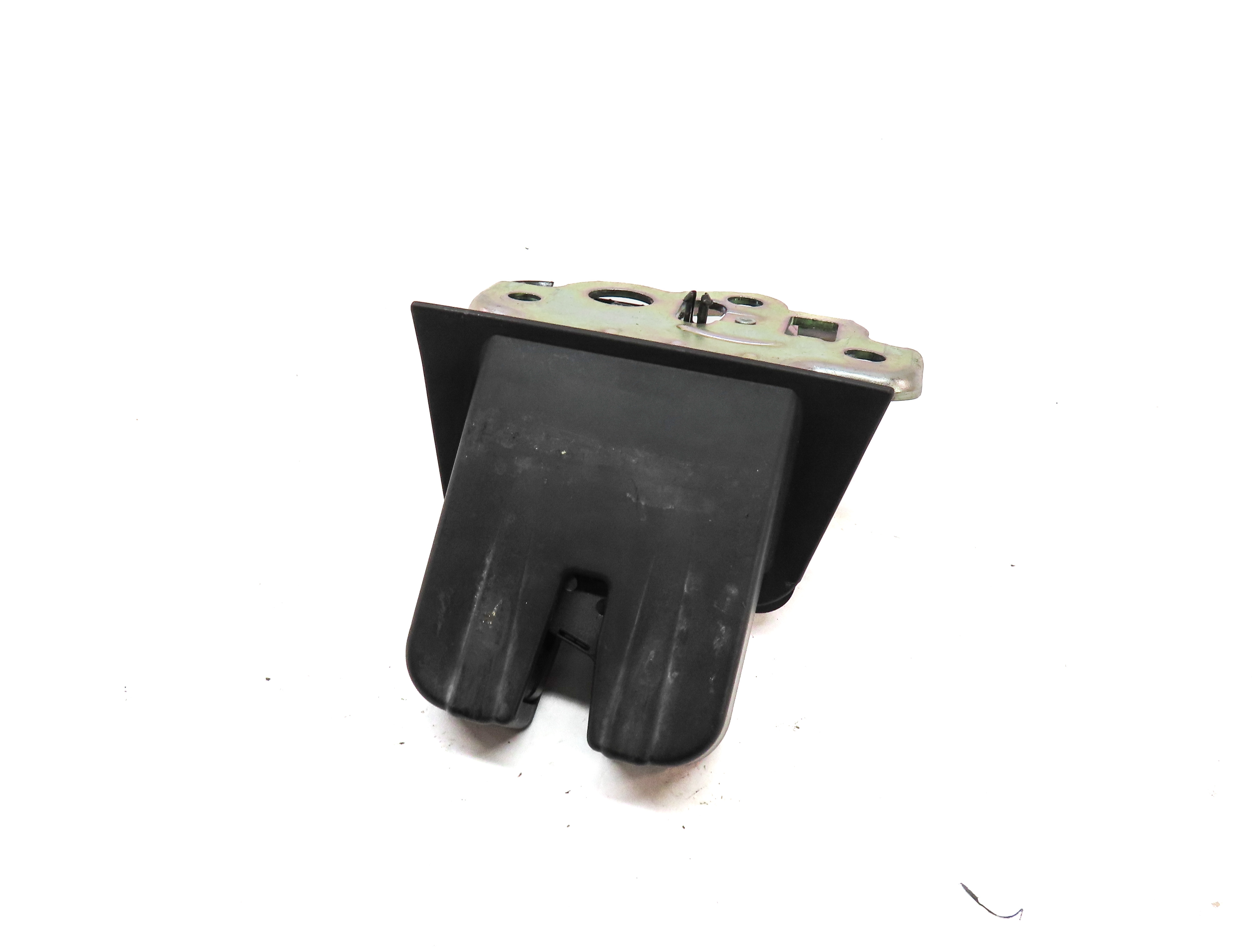 2015 AUDI Q5 PREMIUM+ (B8 8R) REAR TRUNK TAILGATE LOWER HATCH LOCK LATCH — exact item pictured